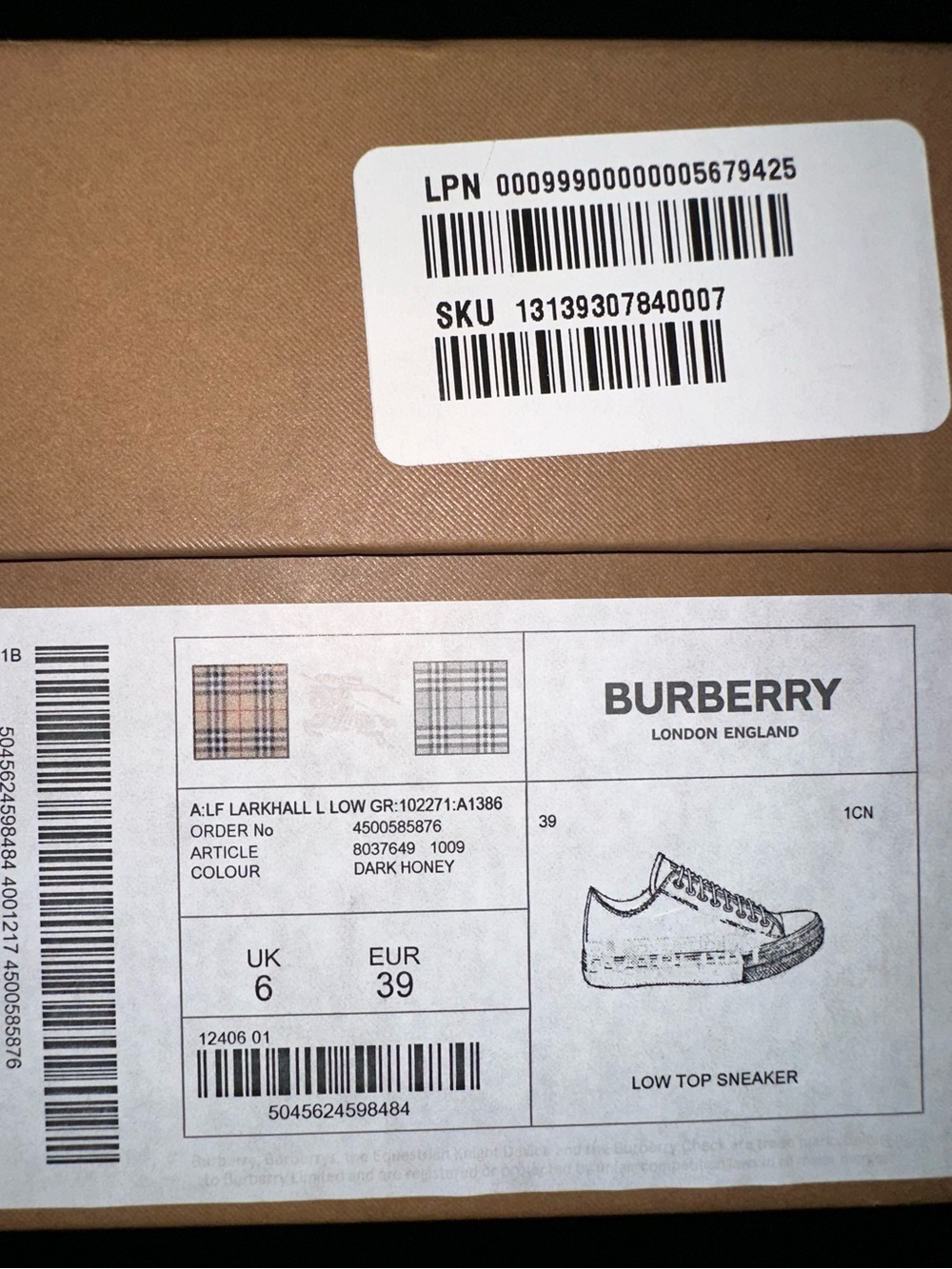 Burberry Beige Low-Top Sneakers with Neon Pink Logo - Picture 7 of 7